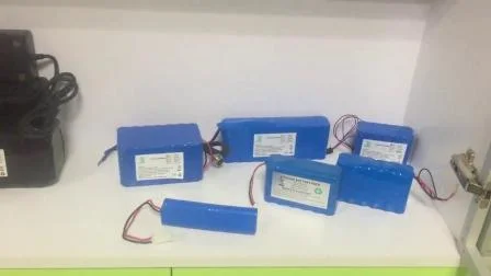 Modifique la batería 14.8V 6.6ah para requisitos particulares de la batería recargable de iones de litio 4s3p LiFePO4 para la luz de calle solar